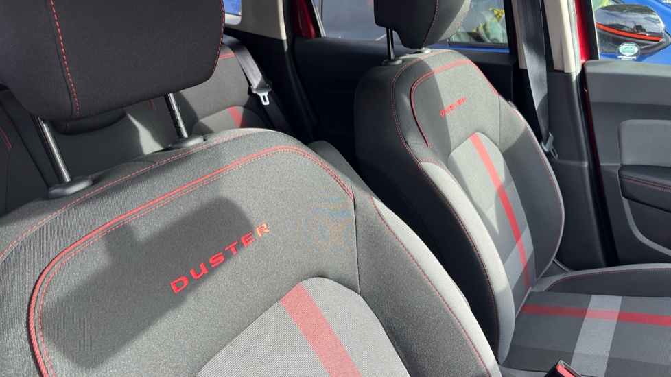 Dacia Duster 1.3 TCe 130 Techroad 5dr Petrol Estate - Image 22