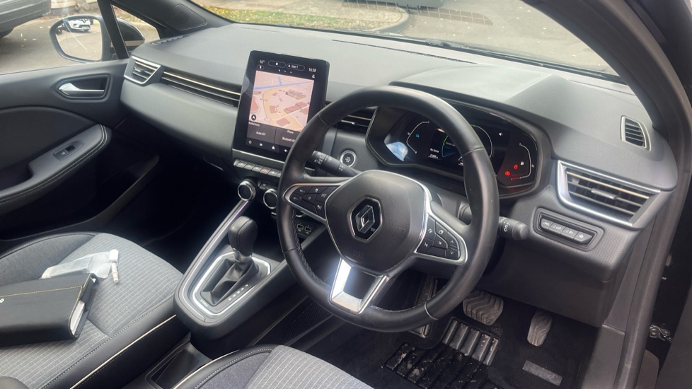 Renault Clio 1.6 E-TECH Hybrid 140 Lutecia SE 5dr Auto Hybrid Hatchback - Image 11