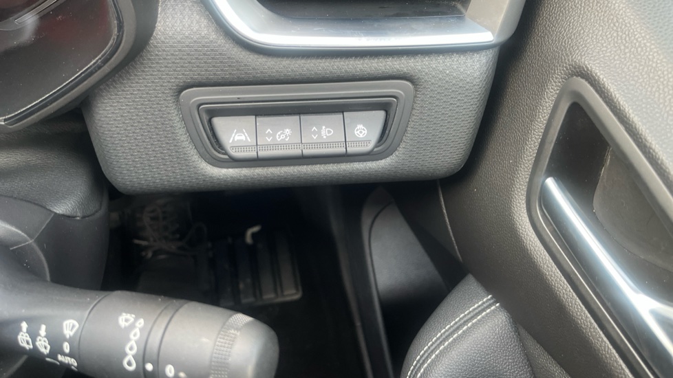 Renault Clio 1.6 E-TECH Hybrid 140 Lutecia SE 5dr Auto Hybrid Hatchback - Image 33
