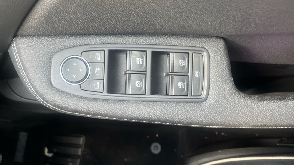 Renault Clio 1.6 E-TECH Hybrid 140 Lutecia SE 5dr Auto Hybrid Hatchback - Image 34