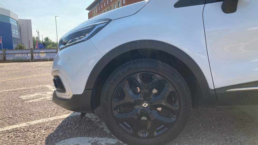 Renault Captur 0.9 TCE 90 Dynamique S Nav 5dr Petrol Hatchback - Image 7