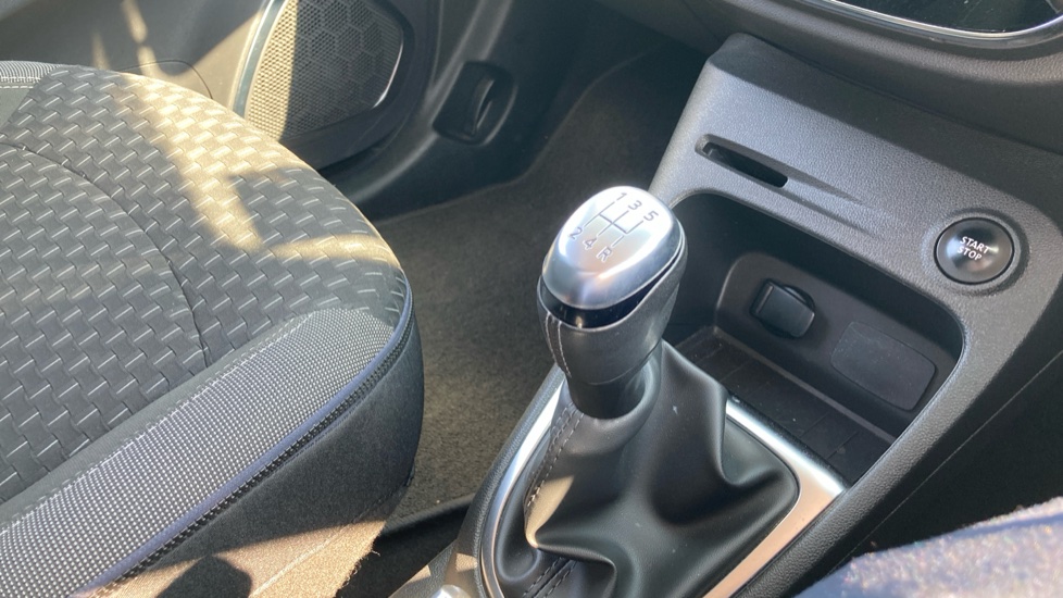 Renault Captur 0.9 TCE 90 Dynamique S Nav 5dr Petrol Hatchback - Image 13