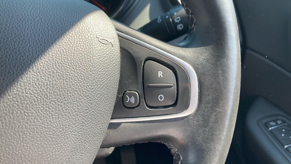 Renault Captur 0.9 TCE 90 Dynamique S Nav 5dr Petrol Hatchback - Image 23