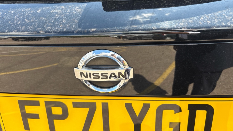 Nissan Micra 1.0 IG-T 92 Tekna 5dr Petrol Hatchback - Image 44