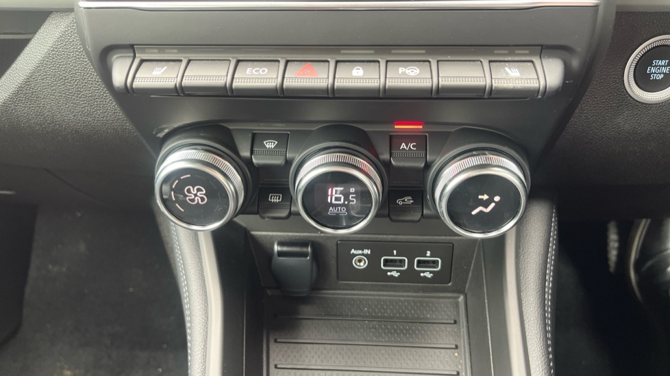 Renault Zoe 100kW Iconic R135 50kWh Boost Charge 5dr Auto Electric Hatchback - Image 26