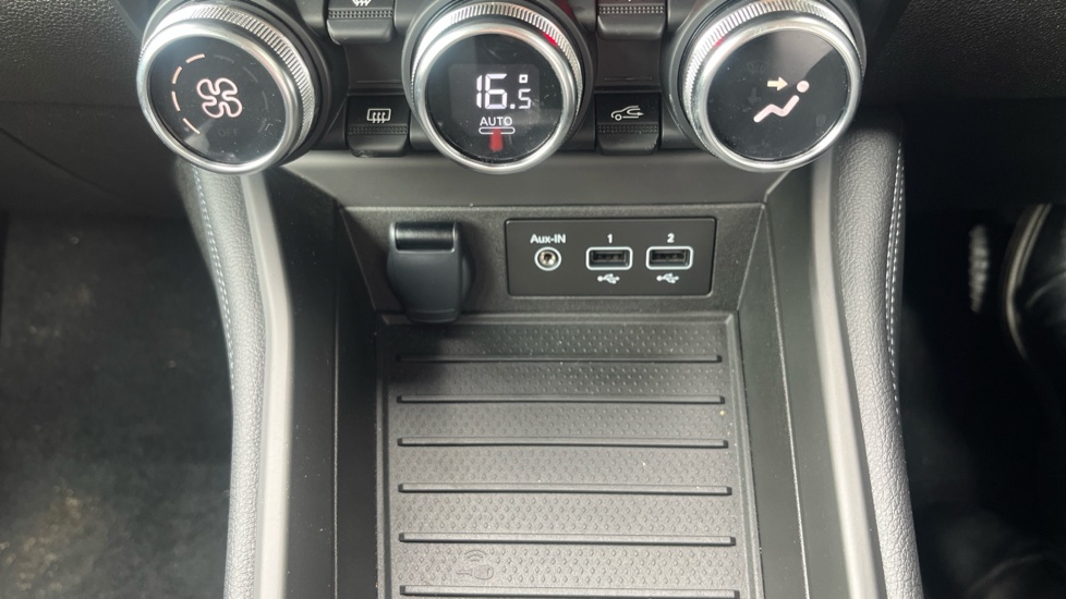 Renault Zoe 100kW Iconic R135 50kWh Boost Charge 5dr Auto Electric Hatchback - Image 27