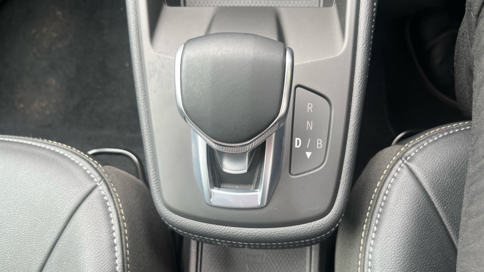 Renault Zoe 100kW Iconic R135 50kWh Boost Charge 5dr Auto Electric Hatchback - Image 29