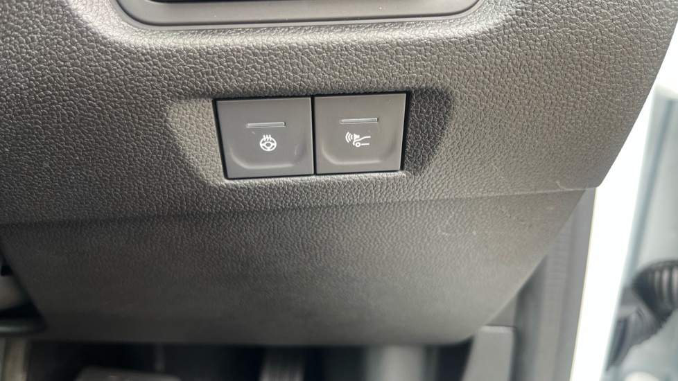 Renault Zoe 100kW Iconic R135 50kWh Boost Charge 5dr Auto Electric Hatchback - Image 35