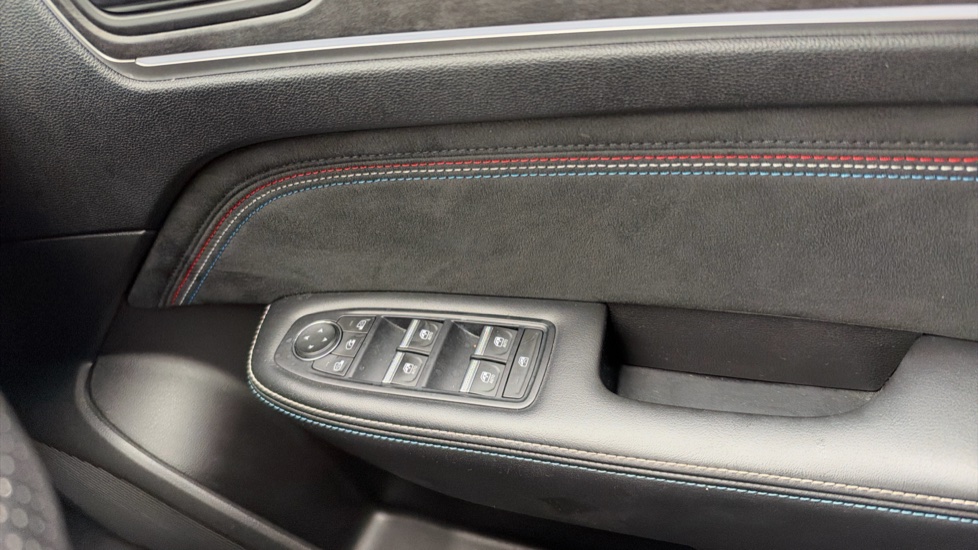 Renault Arkana 1.6 E-Tech FHEV 145 Esprit Alpine 5dr Auto Hybrid Estate - Image 27