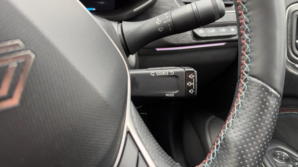 Renault Arkana 1.6 E-Tech FHEV 145 Esprit Alpine 5dr Auto Hybrid Estate - Image 28