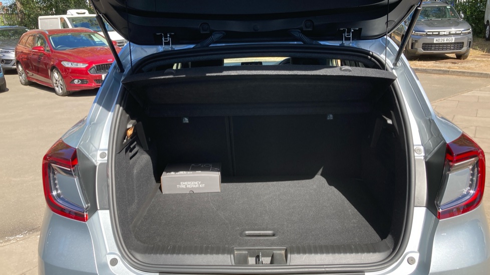 Renault Captur 1.6 E-Tech full hybrid 145 Engineered 5dr Auto Hybrid Hatchback - Image 4