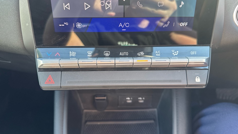 Renault Symbioz 1.6 E-Tech FHEV 145 Techno 5dr Auto Hybrid Estate - Image 30