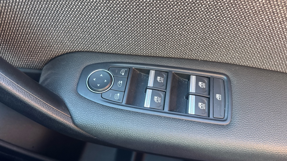 Renault Symbioz 1.6 E-Tech FHEV 145 Techno 5dr Auto Hybrid Estate - Image 31