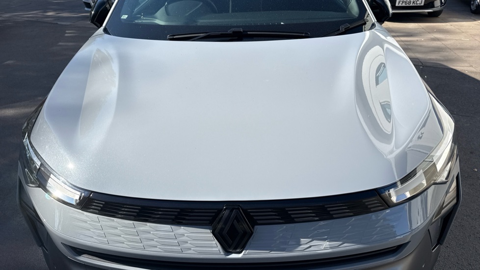 Renault Symbioz 1.6 E-Tech FHEV 145 Techno Esprit Alpine 5dr Auto Hybrid Estate - Image 8