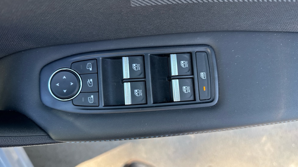 Renault Symbioz 1.6 E-Tech FHEV 145 Techno Esprit Alpine 5dr Auto Hybrid Estate - Image 28