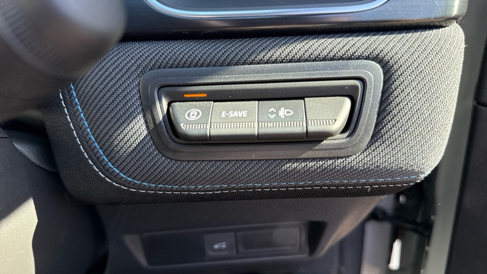 Renault Symbioz 1.6 E-Tech FHEV 145 Techno Esprit Alpine 5dr Auto Hybrid Estate - Image 29