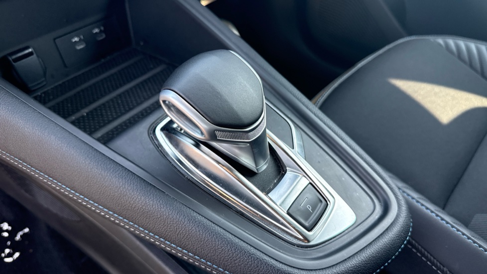 Renault Symbioz 1.6 E-Tech FHEV 145 Techno Esprit Alpine 5dr Auto Hybrid Estate - Image 13