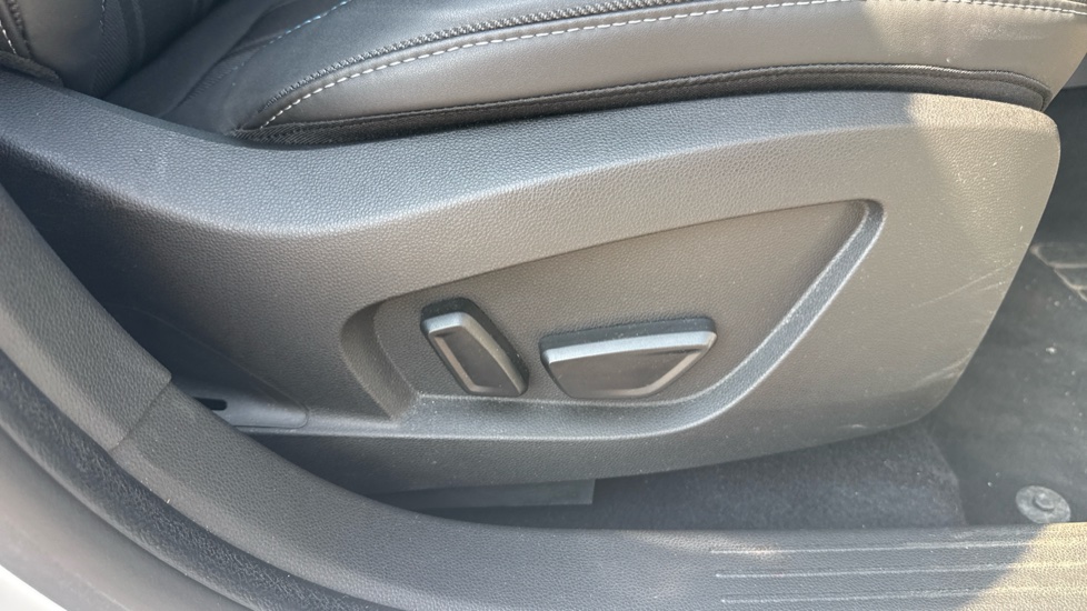 Renault Symbioz 1.6 E-Tech FHEV 145 Techno Esprit Alpine 5dr Auto Hybrid Estate - Image 26