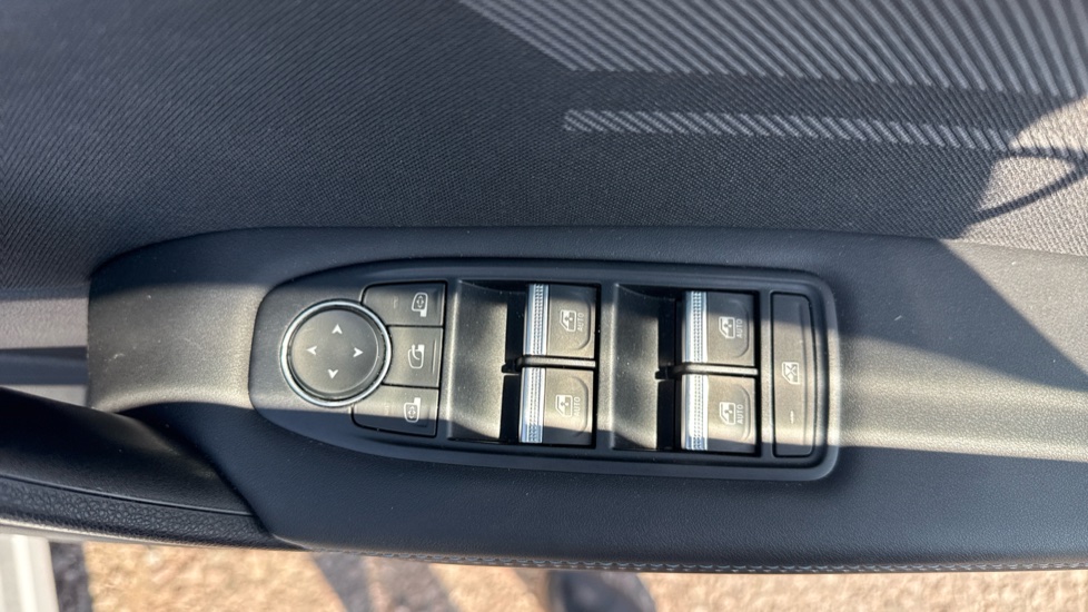 Renault Symbioz 1.6 E-Tech FHEV 145 Techno Esprit Alpine 5dr Auto Hybrid Estate - Image 27