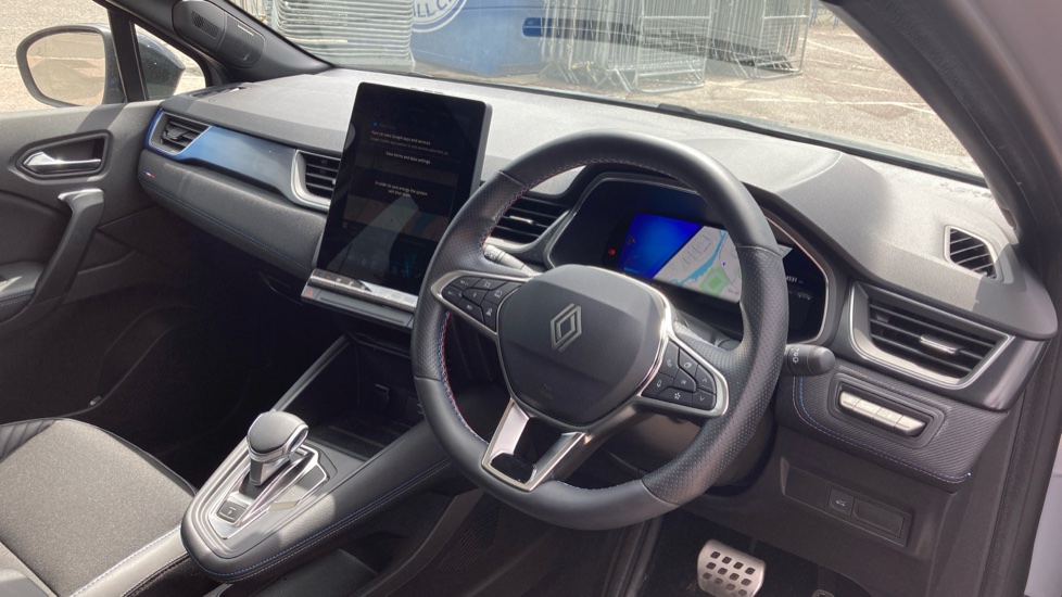 Renault Symbioz 1.6 E-Tech FHEV 145 Iconic Esprit Alpine 5dr Auto Hybrid Estate - Image 11