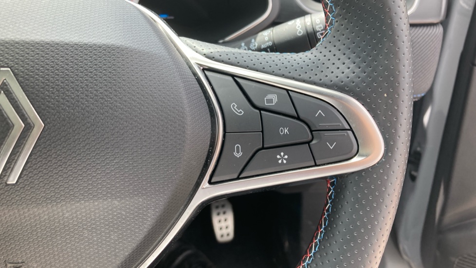 Renault Symbioz 1.6 E-Tech FHEV 145 Iconic Esprit Alpine 5dr Auto Hybrid Estate - Image 26