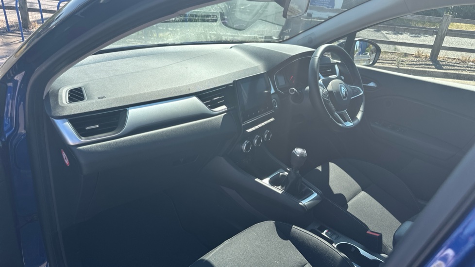 Renault Captur 1.5 dCi 95 Iconic 5dr Diesel Hatchback - Image 9