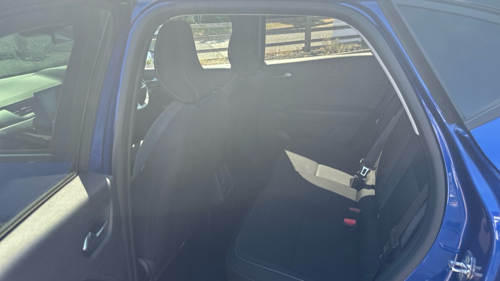 Renault Captur 1.5 dCi 95 Iconic 5dr Diesel Hatchback - Image 16