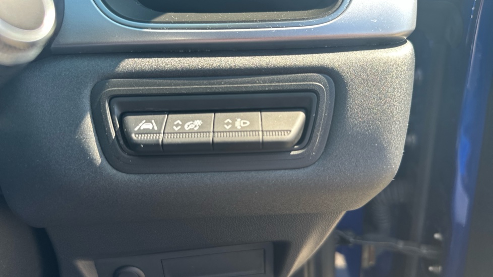 Renault Captur 1.5 dCi 95 Iconic 5dr Diesel Hatchback - Image 31