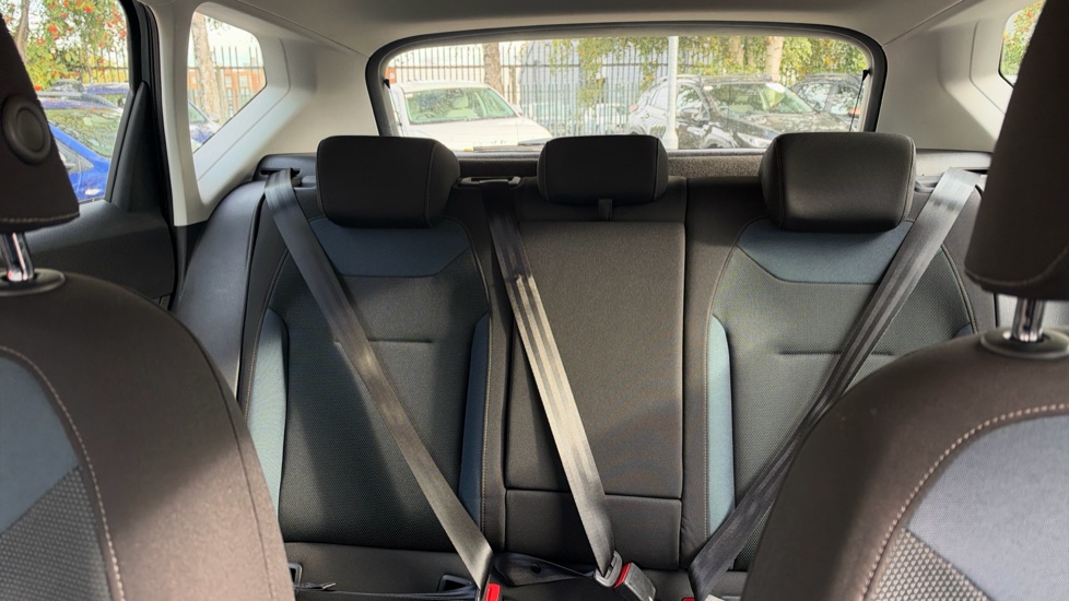 SEAT Ateca 1.5 TSI EVO SE Technology [EZ] 5dr DSG Petrol Estate - Image 15