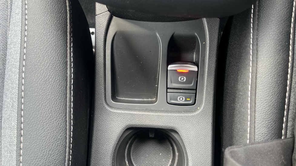 Renault Clio 1.0 TCe 90 Techno 5dr Petrol Hatchback - Image 29