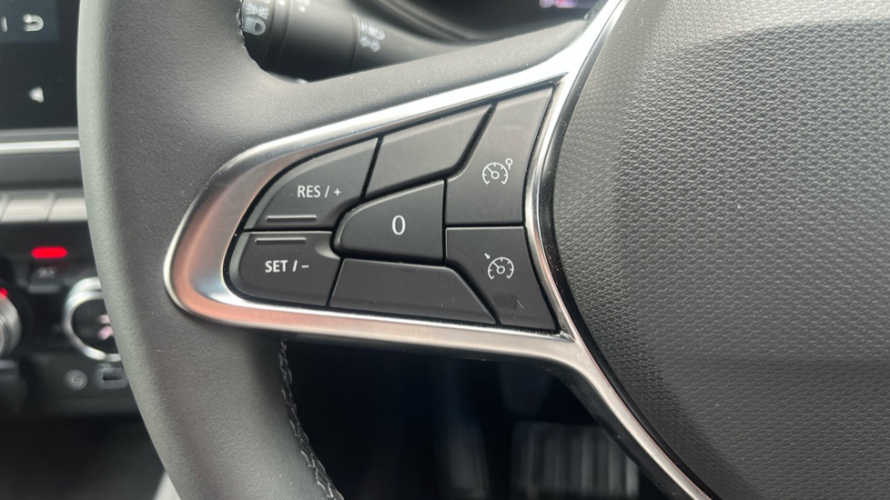 Renault Clio 1.0 TCe 90 Techno 5dr Petrol Hatchback - Image 30