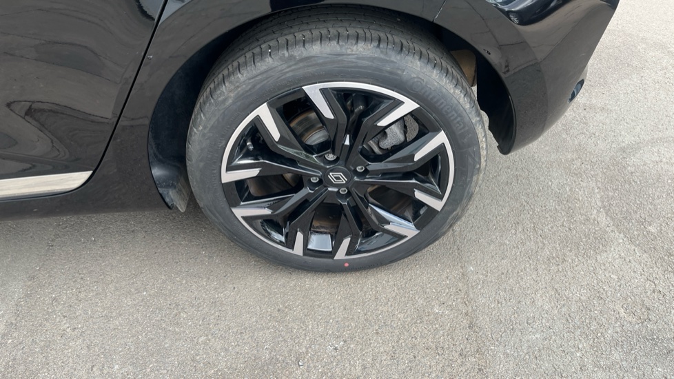 Renault Clio 1.0 TCe 90 Techno 5dr Petrol Hatchback - Image 39