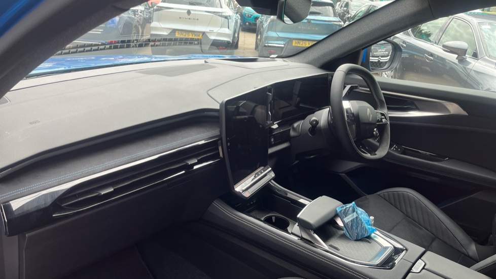 Renault Rafale E-Tech FHEV Techno Esprit Alpine 5dr Auto 4C Hybrid Estate - Image 9