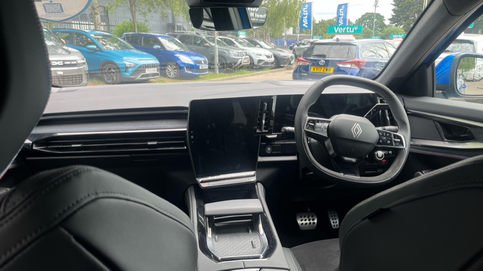 Renault Rafale E-Tech FHEV Techno Esprit Alpine 5dr Auto 4C Hybrid Estate - Image 10