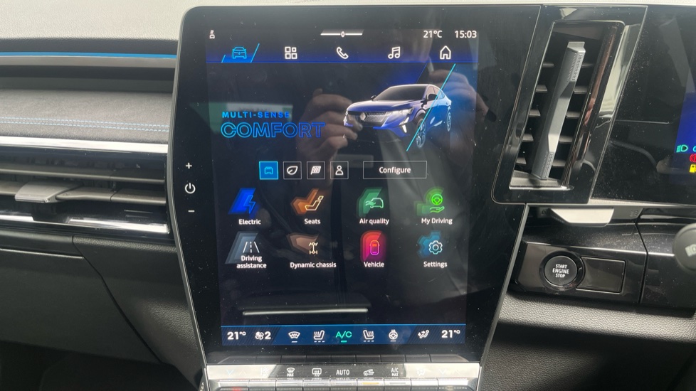 Renault Rafale E-Tech FHEV Techno Esprit Alpine 5dr Auto 4C Hybrid Estate - Image 29