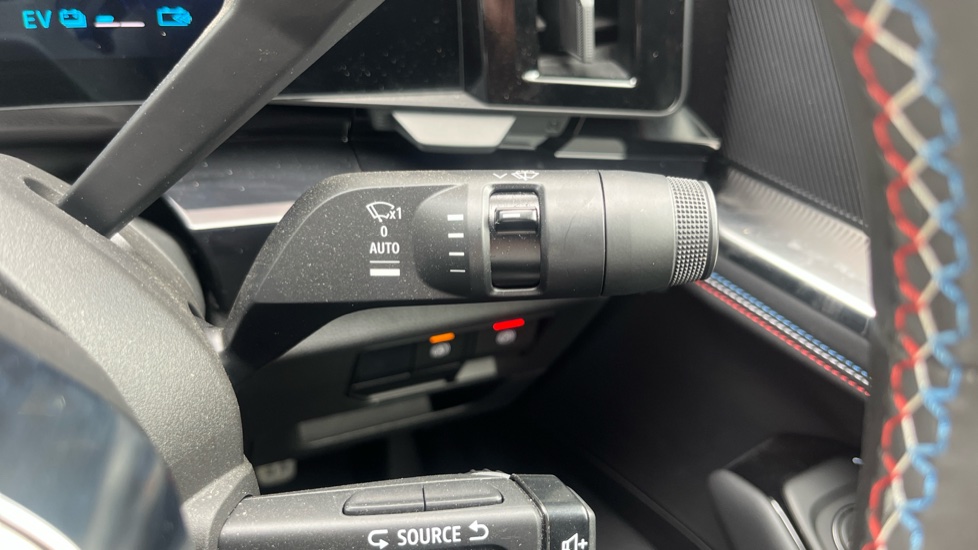 Renault Rafale E-Tech FHEV Techno Esprit Alpine 5dr Auto 4C Hybrid Estate - Image 35