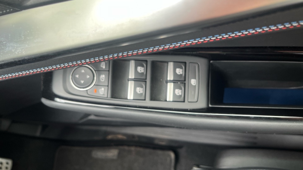 Renault Rafale E-Tech FHEV Techno Esprit Alpine 5dr Auto 4C Hybrid Estate - Image 36