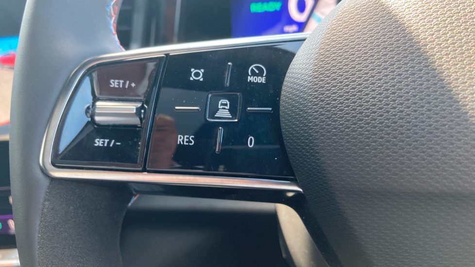 Renault Rafale E-Tech FHEV Iconic Esprit Alpine 5dr Auto 4C Hybrid Estate - Image 25