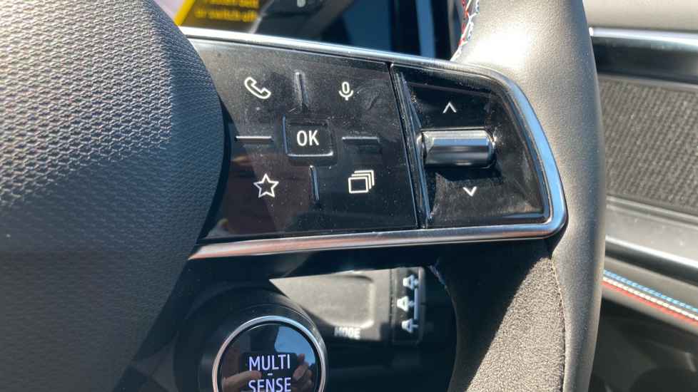 Renault Rafale E-Tech FHEV Iconic Esprit Alpine 5dr Auto 4C Hybrid Estate - Image 26