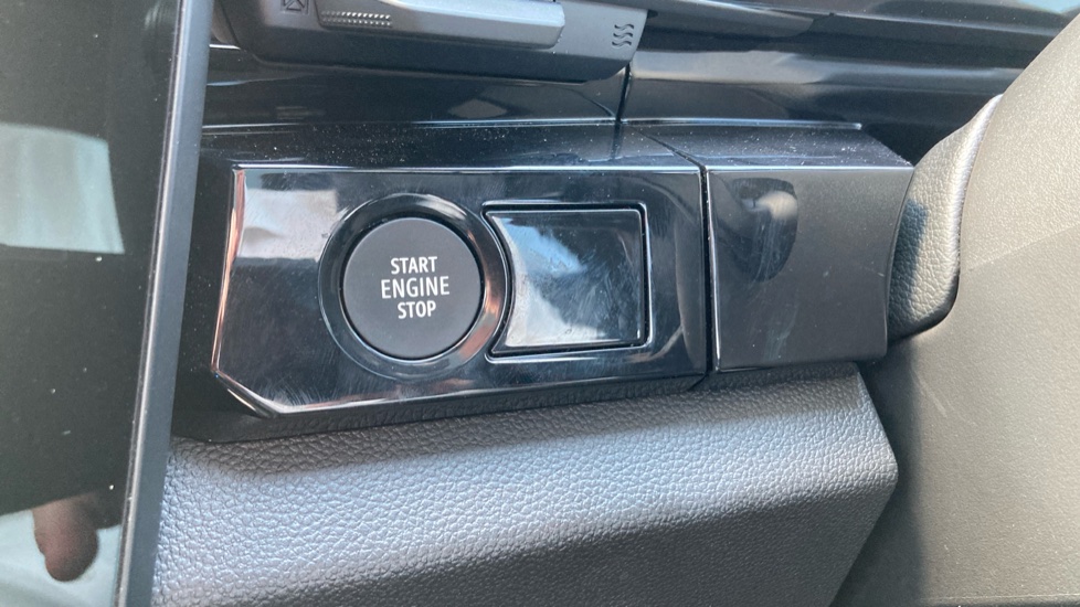 Renault Rafale E-Tech FHEV Iconic Esprit Alpine 5dr Auto 4C Hybrid Estate - Image 34