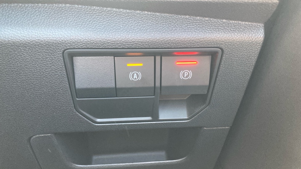 Renault Rafale E-Tech FHEV Iconic Esprit Alpine 5dr Auto 4C Hybrid Estate - Image 39