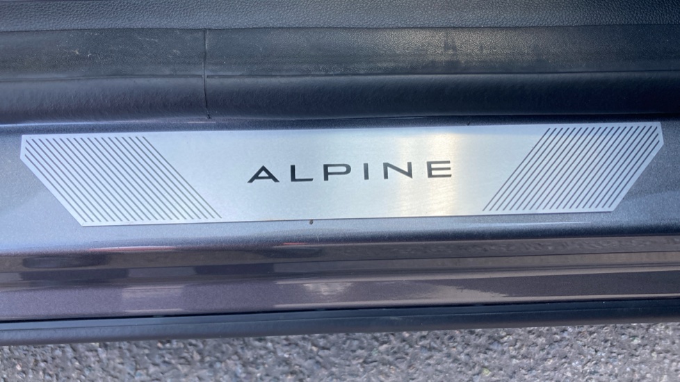 Renault Rafale E-Tech FHEV Iconic Esprit Alpine 5dr Auto 4C Hybrid Estate - Image 42