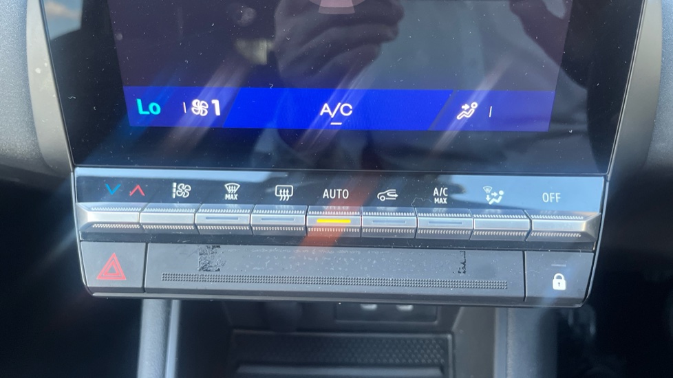 Renault Symbioz 1.8 E-Tech FHEV 160 Techno 5dr Auto Hybrid Estate - Image 26