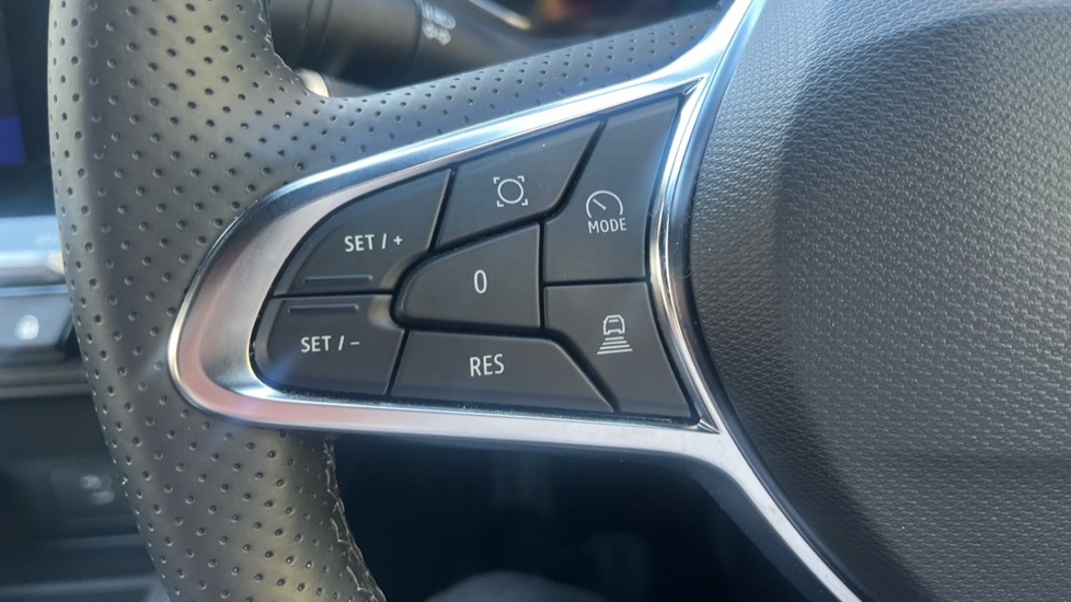 Renault Symbioz 1.8 E-Tech FHEV 160 Techno 5dr Auto Hybrid Estate - Image 30