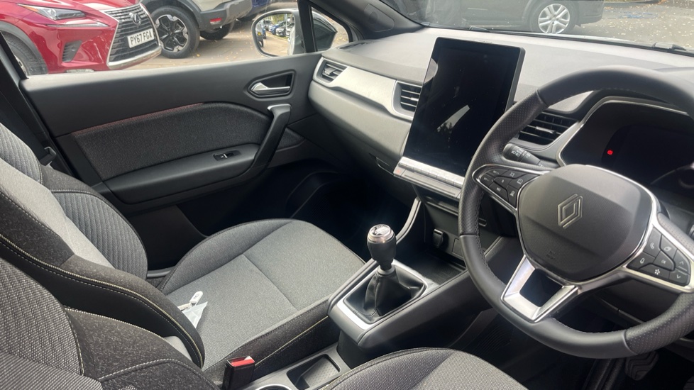 Renault Captur 1.2 TCE 115 Techno 5dr Petrol Hatchback - Image 14