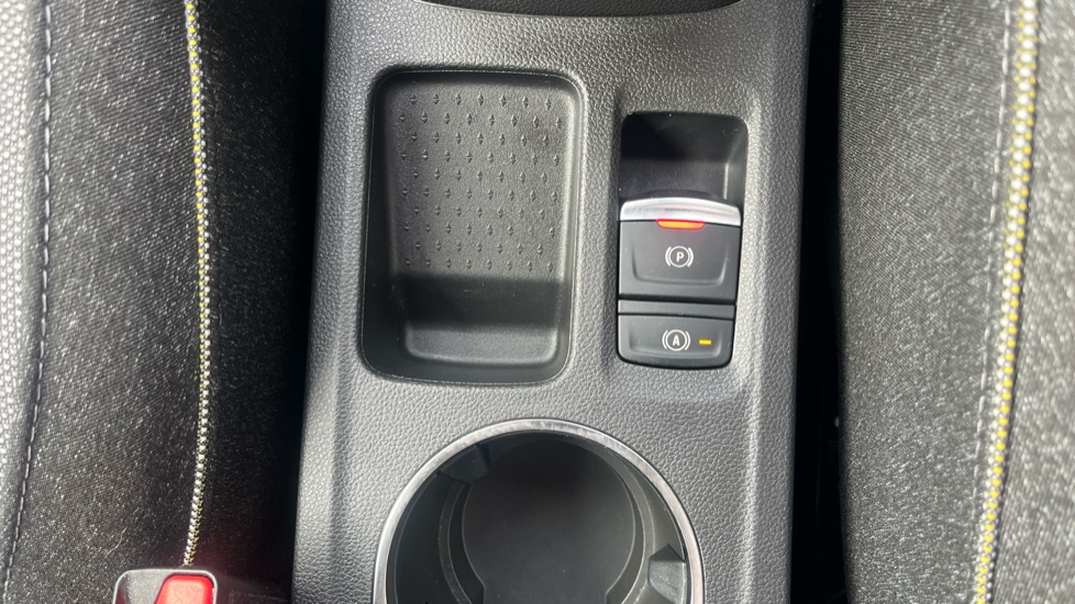 Renault Captur 1.2 TCE 115 Techno 5dr Petrol Hatchback - Image 30