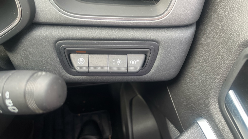 Renault Captur 1.2 TCE 115 Techno 5dr Petrol Hatchback - Image 35
