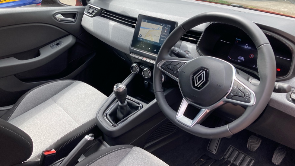 Renault Clio 1.0 TCe 90 Evolution 5dr Petrol Hatchback - Image 11