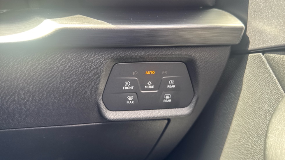 CUPRA Formentor 1.4 eHybrid 204 V1 5dr DSG Estate - Image 24