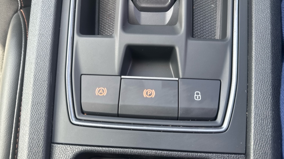CUPRA Formentor 1.4 eHybrid 204 V1 5dr DSG Estate - Image 27